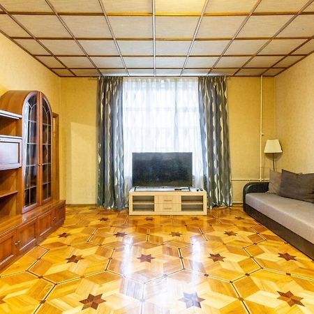 Apartments In The Center Of Minsk On Nezavisimosti 12 Екстериор снимка